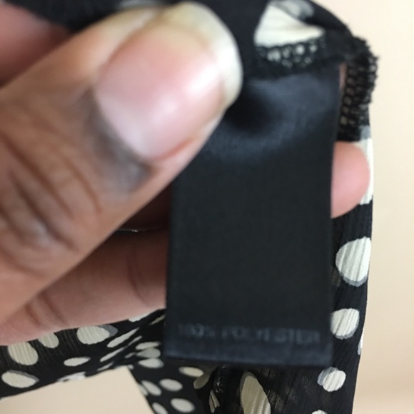 AVENUE Blk&Cream Circle Pattern Blouse - Picture 3 of 8